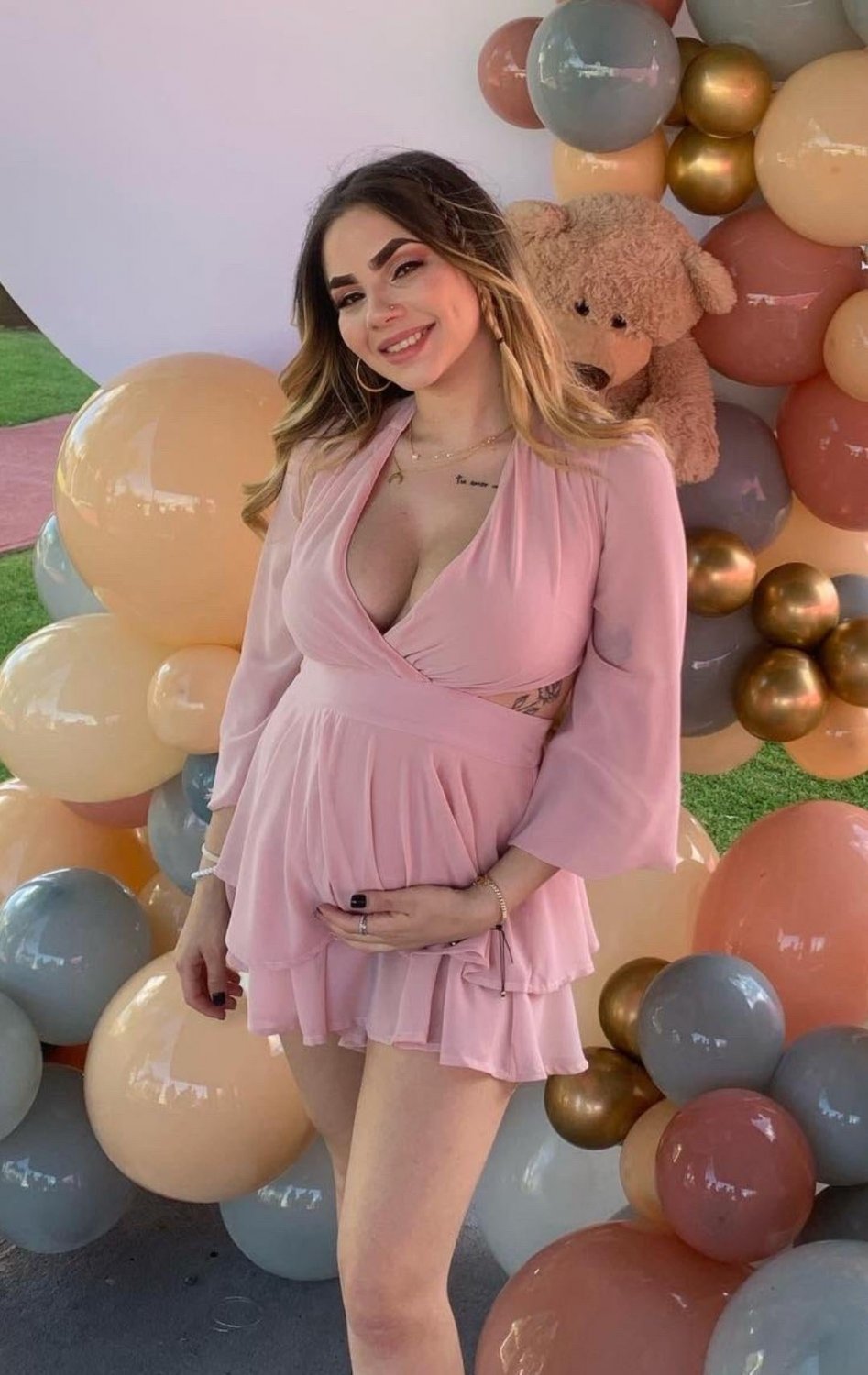 Random Pregnant Hoes 7 #EaAlo0Y6