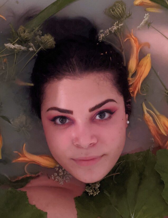 Thicc Myk@hg@tlin #dR1kYySq