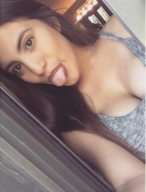 Latina #8Pppw6zp
