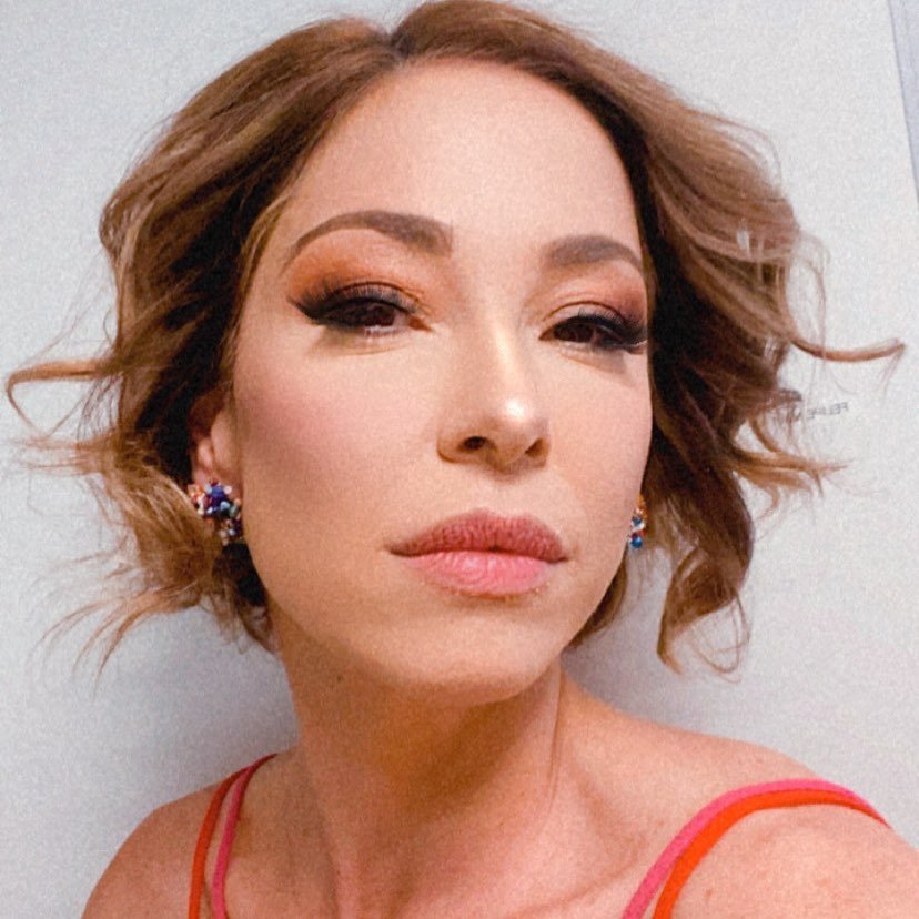 Neila Medeiros #s1IFDfID