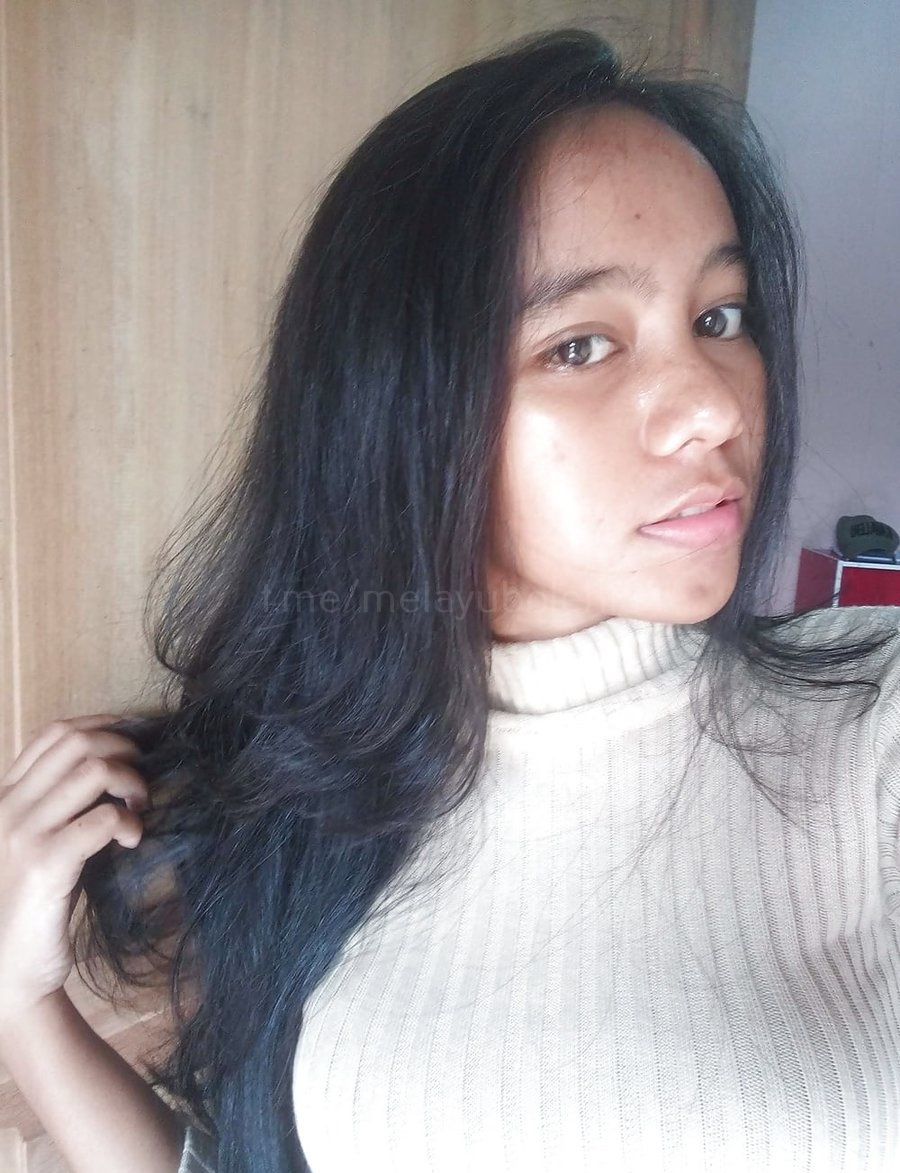 Mia #s8lhKHu5