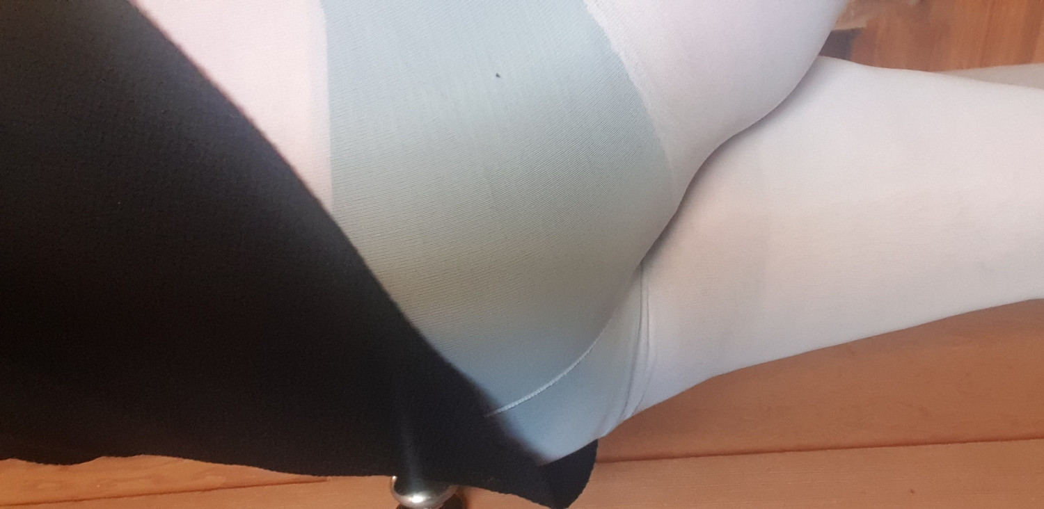 Tights and thighs #G48YUTXZ