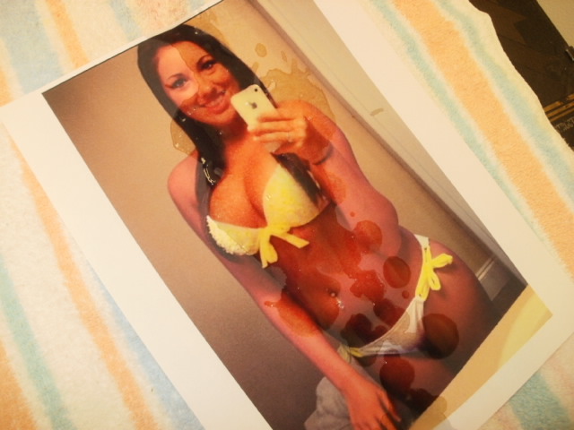 Cum on Kimberly's hot bikini bod! #BuVS9H45