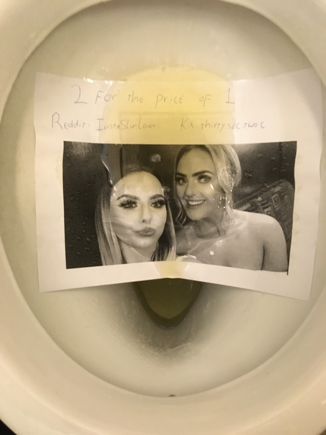 Pisstribute “2 for the price of 1” (toilet) #8aijGXmD