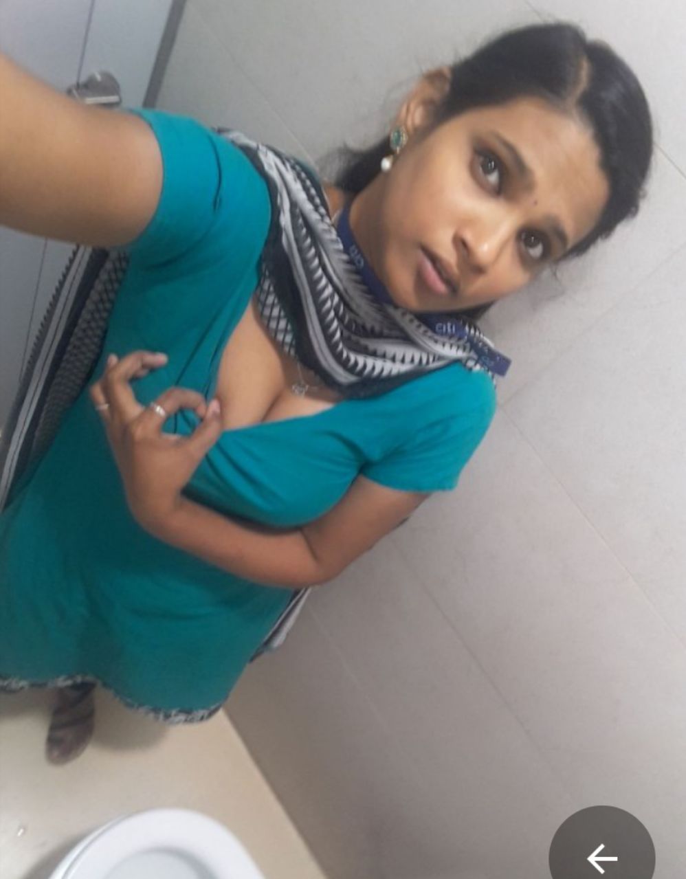 Desi girl cute pics and video links - Porn - EroMe