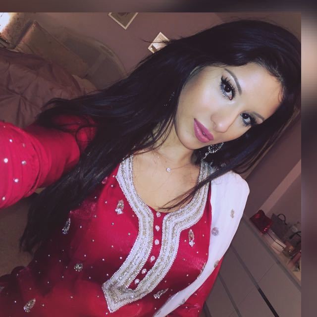 Pakistani Overseas Babe🔥 #UdEVOhjw