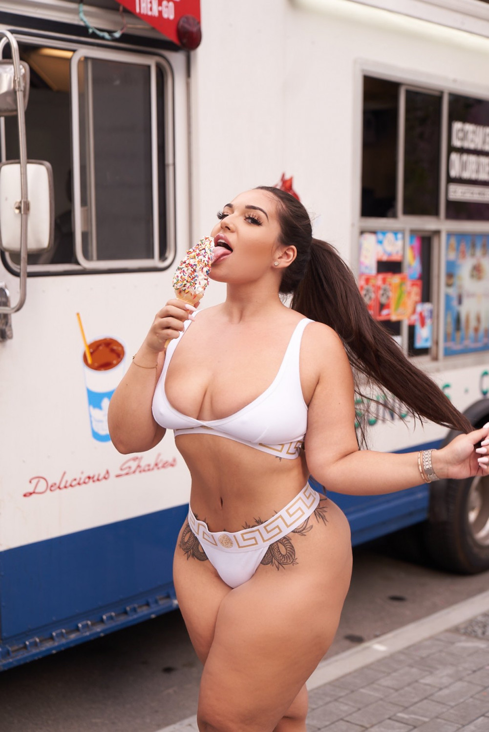 2020918_234858657 #foJQFgIi