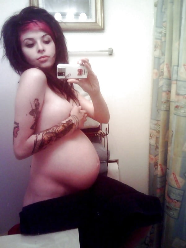 Pregnant Teen and Amateur Selfies - Porn