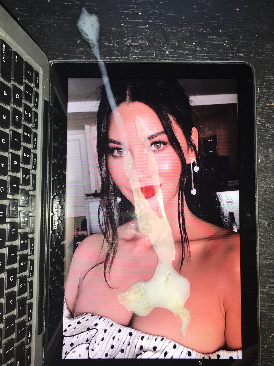 Olivia Munn tributes #NwdJBjLg