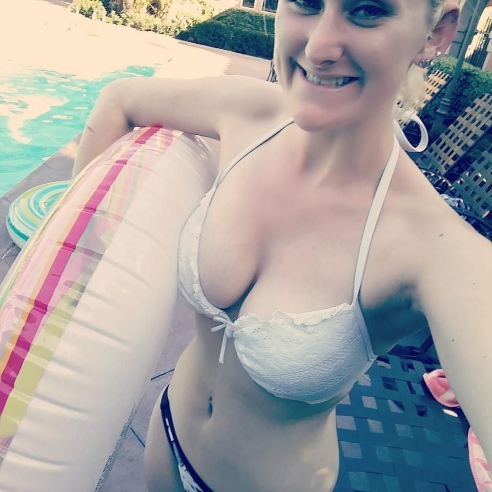 SoCal Slut Britney #HqCaZg7g