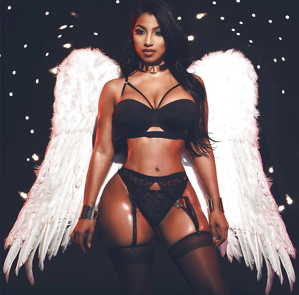 HUGE TITS HOT CURVES #znzk33sV