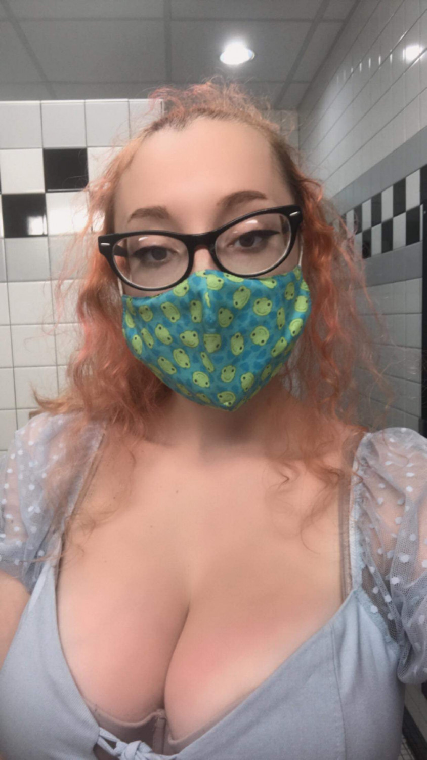 Nerdy slut big tits #0BclFtCo