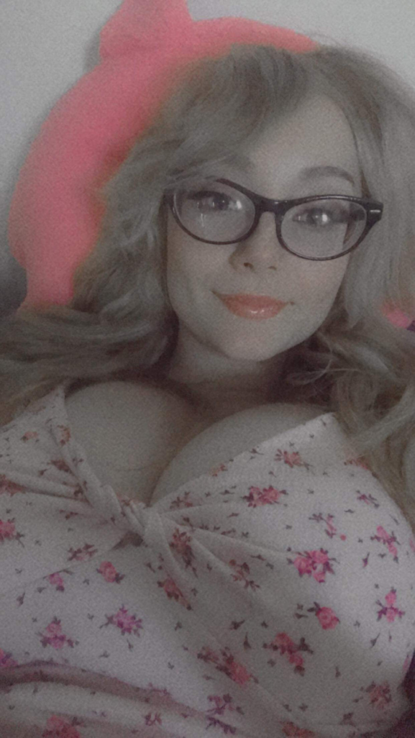 Nerdy slut big tits #nZuKlMCS