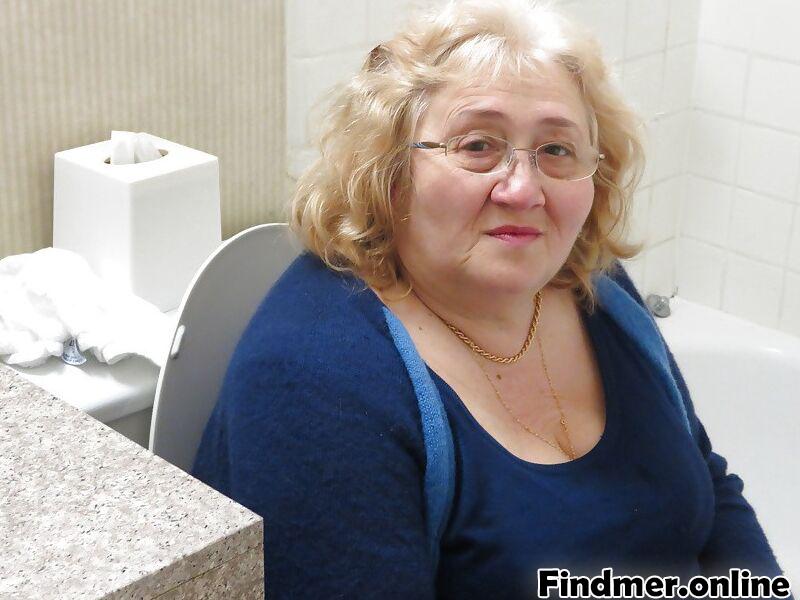 So beautiful this grandma! #AQNmmsDB