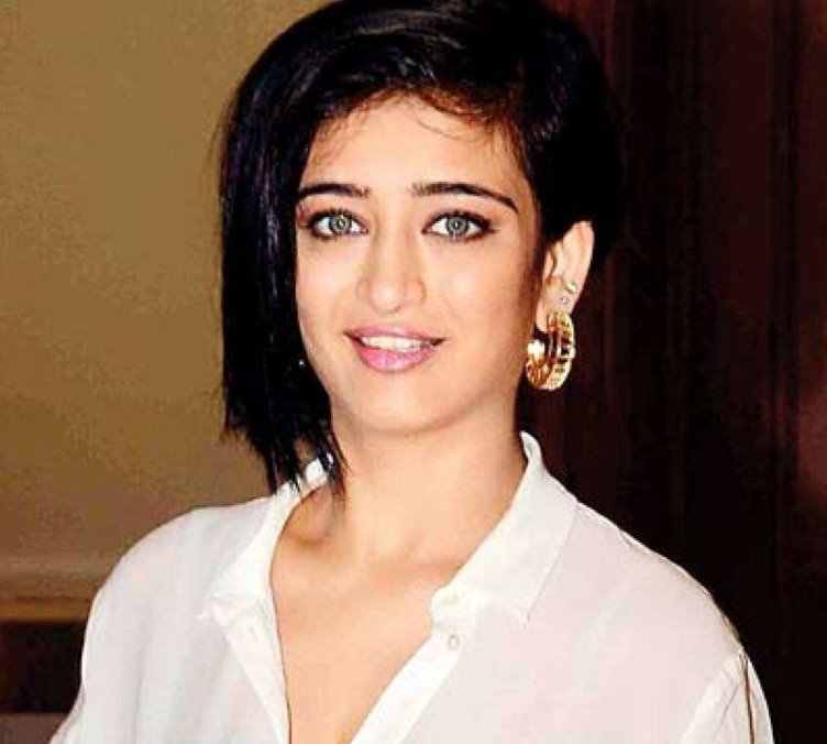 Akshara Haasan Nudes And Porn Videos Leaked! #MhYBxsYK