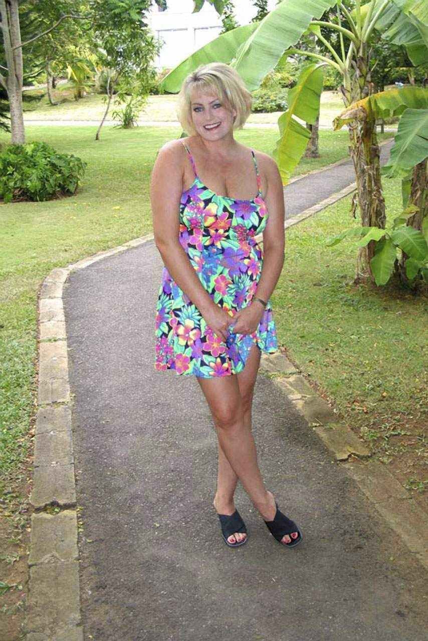 Lindsey #xQKSjftr