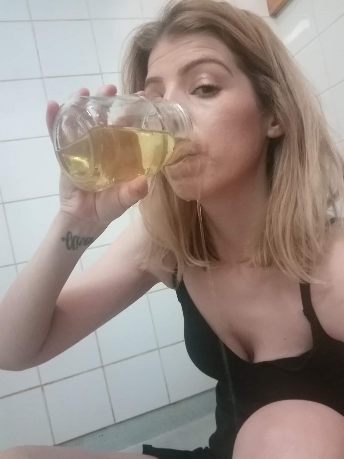 Pee loving escort #rxiJ4rsC