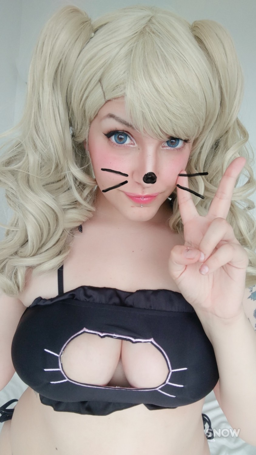 Kitty Hole #jWzlOXU7