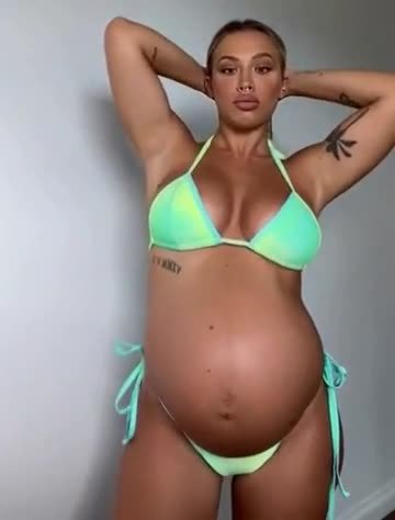 Preggo Bikini - Tammy Hembrow's Pregnant Bikini Body Is A True Nut Buster - EroMe