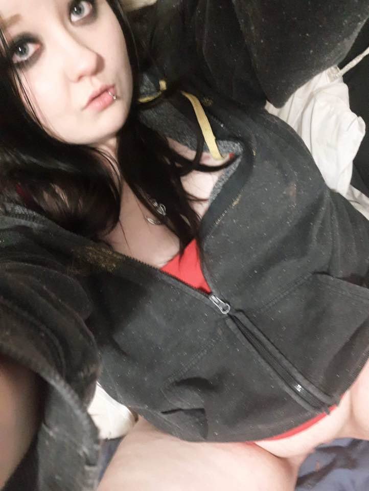Pigslut Kayla #onnnt8oO