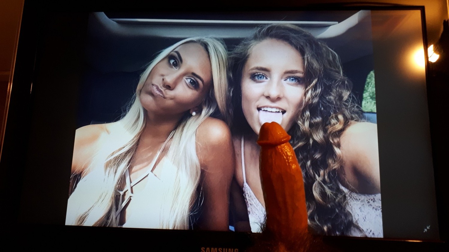 Blonde Hottie + Cute Friend Tribute 2 #P8DOitM5