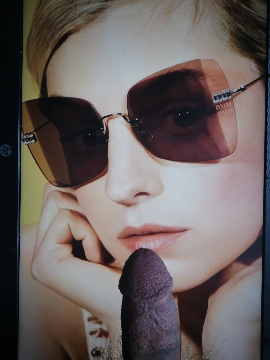 Emma Corrin (special cock tribute and cum tribute) #r7MYKfxV