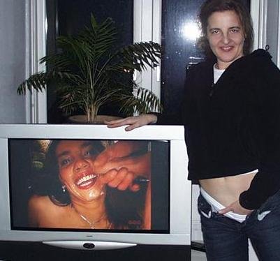 Know this dumb whore? #RiqWS2Gy