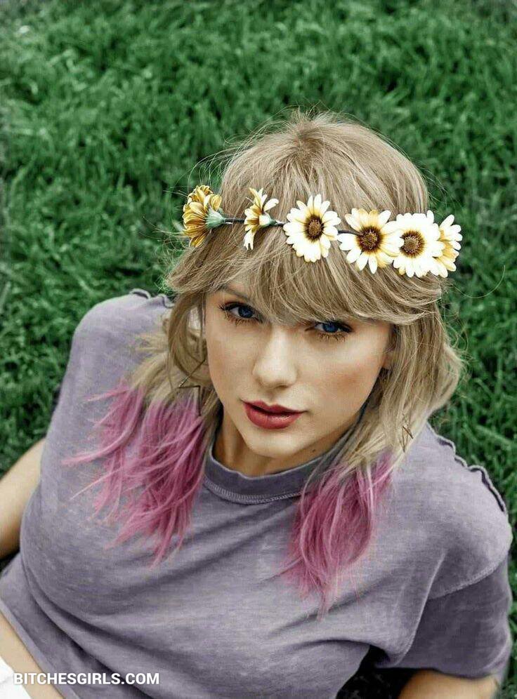 Taylor Swift Nudes - Celebrity Sexy Album #4AaaQM9u
