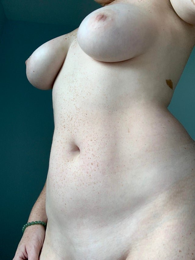 Freckled beauties #3DPElGmM